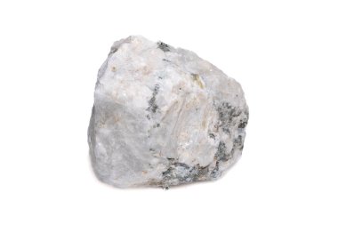 Beyaz Kristalli Doğal Ay Taşı Mineral Numunesi ve Beyaz Arkaplan Üzerine Siyah Sonuçlar.