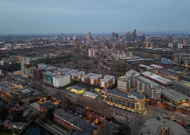 Manchester Şehir Merkezi 'nin Iconic Binalarıyla Hava Görüntüsü