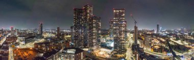 Deansgate Meydanı Kompleksi 'nin Gece Manzarası