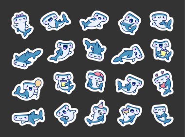 Tatlı çekiç kafalı balık karakteri. Etiket Yer İmi. Dost canlısı karikatür deniz köpekbalığı. El çizimi stili. Vektör çizimi. Tasarım elementlerinin koleksiyonu.