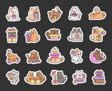 Sevimli kedilerin hediye seti farklı duygulara ve pozlara sahip sevimli bir evcil hayvan, doğum günü ve bayramları hediyelerle, balonlarla ve kawaii çizgi film tarzında neşeli ifadelerle kutluyor.