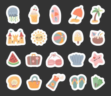 Eğlence, deniz hayatı, ferahlatıcı yiyecek, içecek ve dinlendirici güneş koruması için tropikal plaj tatil malzemeleri ile İskandinav tarzında geçen yaz.