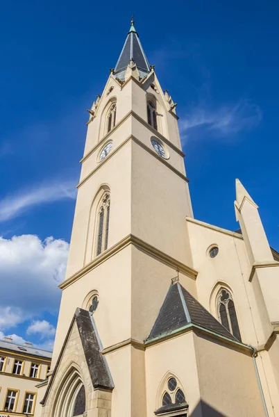 チェコ共和国の歴史的都市リベレツにあるアンソニー教会の塔 — ストック写真