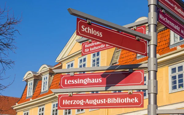 Turista Tábla Vár Előtt Wolfenbuttel Németország — Stock Fotó