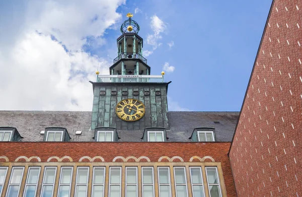 Uhrturm Des Historischen Rathauses Emden Deutschland — Stockfoto