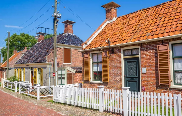 Улица Старыми Домами Историческом Центре Enkhuizen Нидерланды — стоковое фото