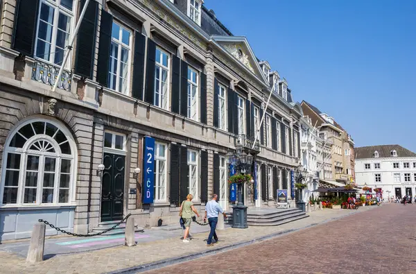 Hollanda Maastricht Teki Vrijthof Meydanı Ndaki Tiyatronun Cephesi Stok Resim