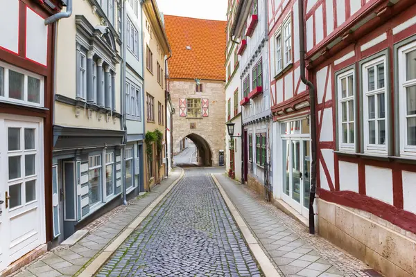 Smalle Geplaveide Straat Het Historische Centrum Van Muhlhausen Duitsland Stockfoto