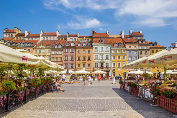 Stock image Restaurants on the old town market square in Warsaw, Poland