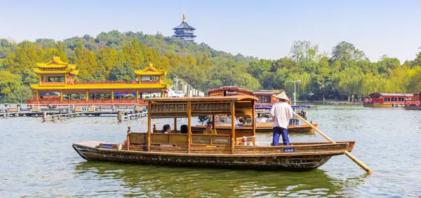 Stock image Panorama of a traditional wooden boat on the West Lake in Hangzhou, China