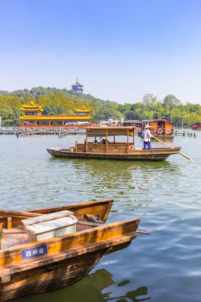 stock image Traditional wooden boats in the harbor of West Lake in Hangzhou, China