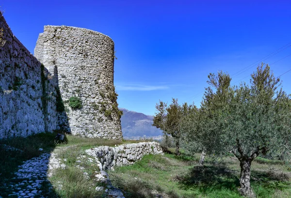 Een Middeleeuwse Toren Civitavecchia Arpino Een Middeleeuws Dorp Regio Latium — Stockfoto