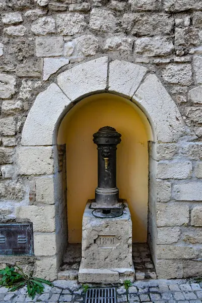 Ein Alter Brunnen Boville Ernica Einer Historischen Stadt Der Provinz — Stockfoto