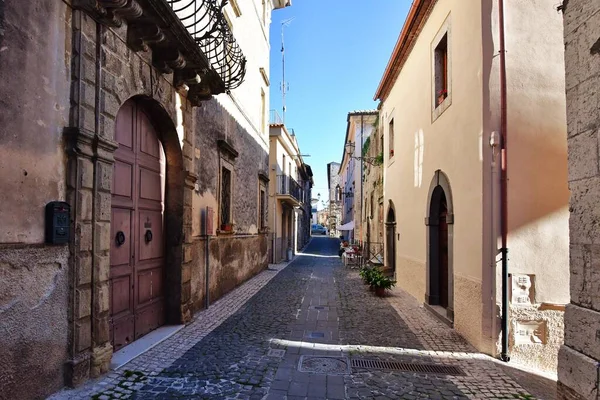 Een Kleine Straat Tussen Oude Gebouwen Boville Ernica Een Historische — Stockfoto