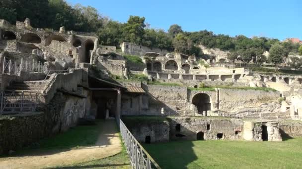 意大利那不勒斯附近巴亚古罗马浴场的全景 — 图库视频影像