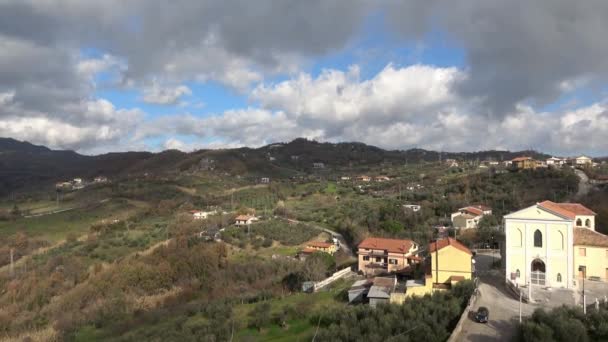 Una Pequeña Iglesia Paisaje Pequeño Pueblo Provincia Benevento Italia — Vídeos de Stock