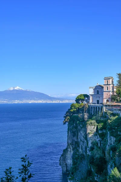 Vesuvius Volcano Stands Out Gulf Naples Landscape Town Vico Equense Stock Obrázky
