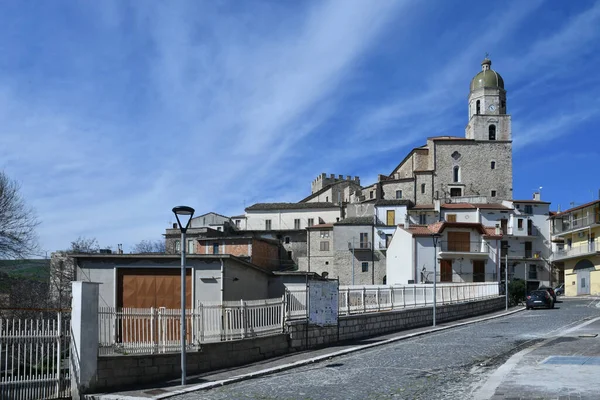 意大利Puglia州中世纪村庄Pietramontecorvino的全景 — 图库照片