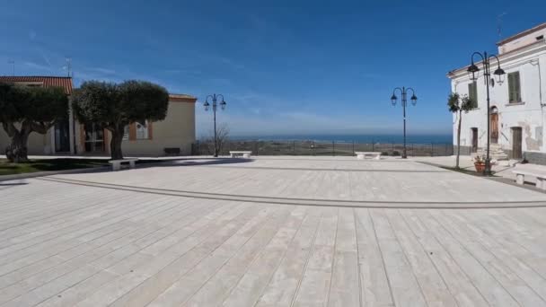 Plaza Campomarino Pueblo Pintado Molise Italia — Vídeo de stock