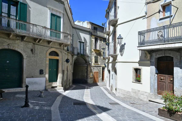 Wąska Uliczka Wśród Starych Domów Biccari Historycznego Miasta Stanie Puglia — Zdjęcie stockowe