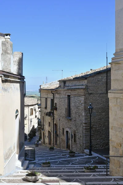 Kapea Katu Keskuudessa Vanhoja Taloja Biccari Historiallinen Kaupunki Puglian Osavaltiossa — kuvapankkivalokuva