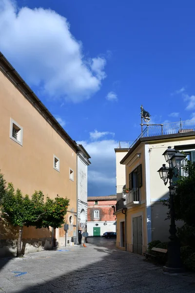 Uma Rua Estreita Entre Antigas Casas Sant Agata Goti Uma — Fotografia de Stock