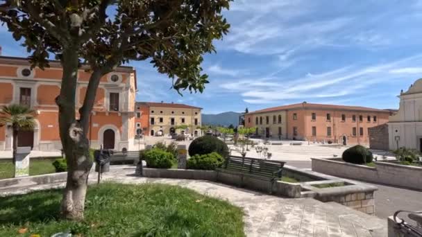 Colorida Plaza Cerreto Sannita Una Pequeña Ciudad Provincia Benevento Italia — Vídeos de Stock
