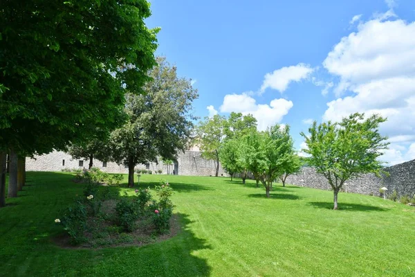 Ogród Opactwa Goleto Średniowieczny Klasztor Położony Prowincji Avellino Włochy — Zdjęcie stockowe