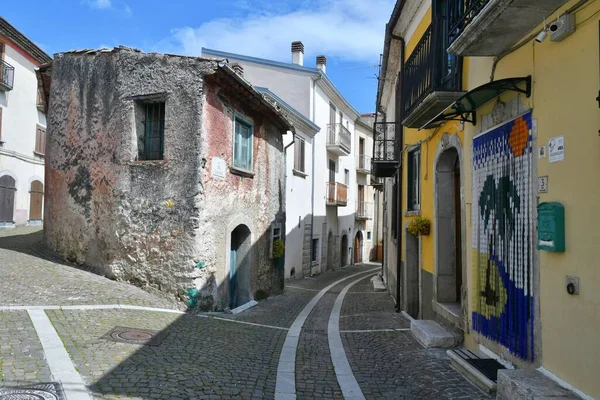 Een Smalle Straat Nusco Een Klein Bergdorpje Provincie Avellino Italië — Stockfoto