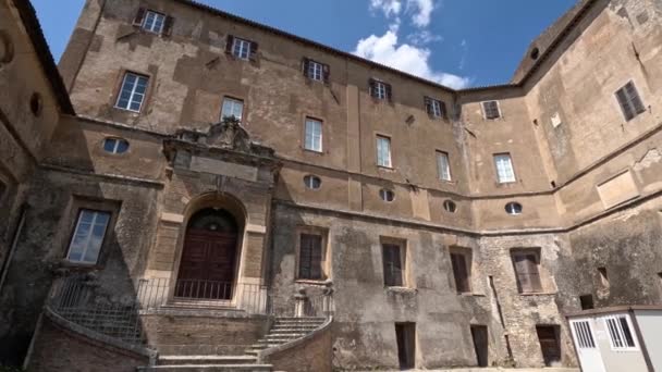 Starożytny Budynek Zegarem Subiaco Średniowieczne Miasto Pobliżu Rzymu Włochy — Wideo stockowe