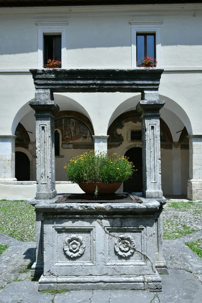 Belső Tér Kolostor Egy Középkori Templom Tagliacozzo Város Abruzzo Régióban — Stock Fotó
