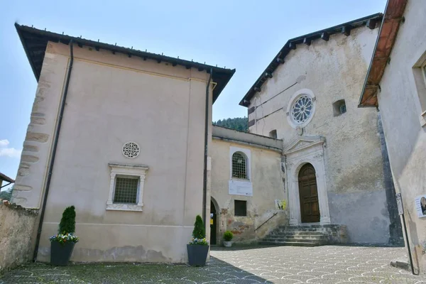 Kostel Historické Čtvrti Tagliacozzo Středověké Město Regionu Abruzzo Itálie — Stock fotografie