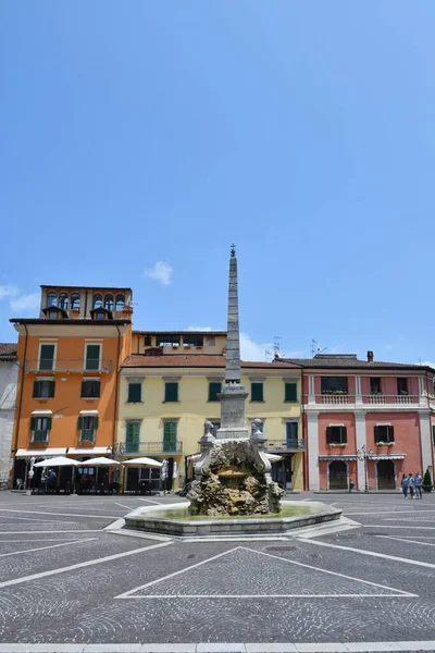 이탈리아 아브루초 지역에 광장의 — 스톡 사진