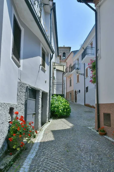 Charakterystyczna Ulica Civitella Roveto Średniowieczne Miasto Górach Abruzji Włochy — Zdjęcie stockowe