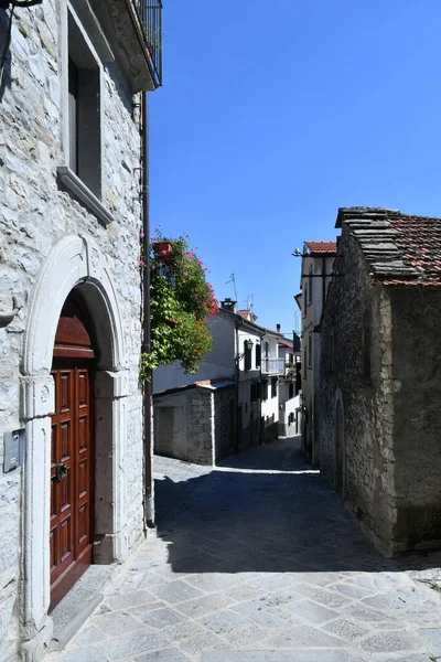 Uma Rua Característica Agnone Uma Aldeia Medieval Província Isernia Itália — Fotografia de Stock