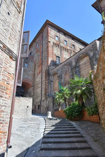 Ulica Pomiędzy Domami Citt Della Pieve Średniowiecznej Wioski Umbrii Włochy — Zdjęcie stockowe