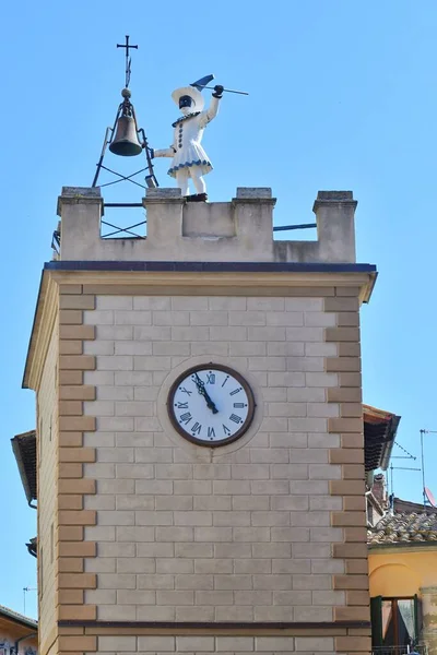 Годинникова Вежа Середньовічному Кварталі Середньовічного Села Тоскані Італія — стокове фото