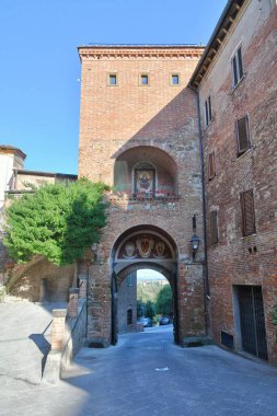 Torrita di Siena 'nın ortaçağ mahallesinde bir sokak, İtalya' da Toskana 'da bir köy..