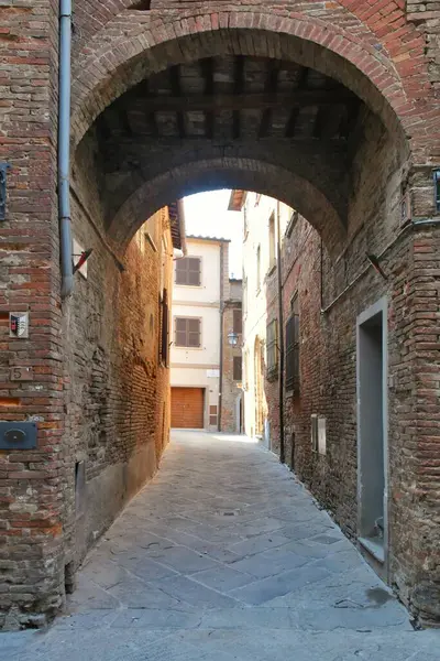 Uma Rua Bairro Medieval Torrita Siena Uma Aldeia Toscana Itália — Fotografia de Stock