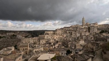 Matera 'nın panoramik manzarası, İtalya' nın Basilicata bölgesinde antik bir kasaba..
