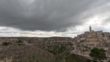 Matera 'nın panoramik manzarası, İtalya' nın Basilicata bölgesinde antik bir kasaba..