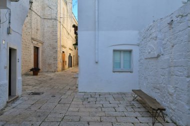 Cisternino caddesi, İtalya 'nın Puglia bölgesinde küçük bir kasaba..