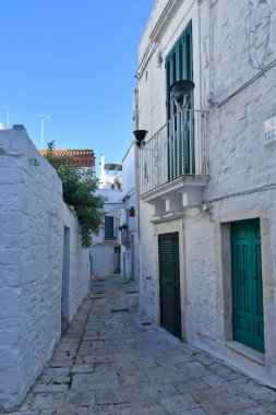 Cisternino caddesi, İtalya 'nın Puglia bölgesinde küçük bir kasaba..