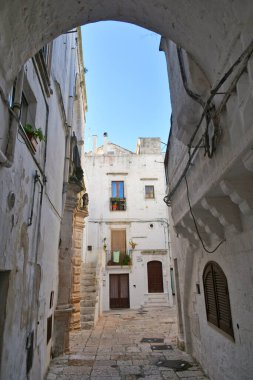 Cisternino caddesi, İtalya 'nın Puglia bölgesinde küçük bir kasaba..