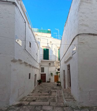 Cisternino caddesi, İtalya 'nın Puglia bölgesinde küçük bir kasaba..