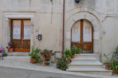 San Lorenzello 'da eski bir ev, Campania, İtalya' da bir köy..