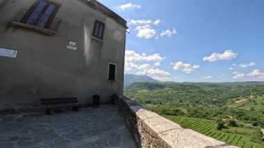 Taurasi çevresindeki manzara, İtalya 'nın Campania şehrinde küçük bir kasaba.