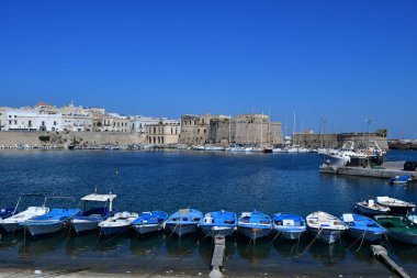 Gelibolu manzarası, İtalya 'nın Puglia bölgesinde bir deniz kenti..
