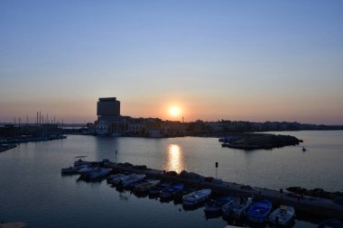 Gelibolu manzarası, İtalya 'nın Puglia bölgesinde bir deniz kenti..