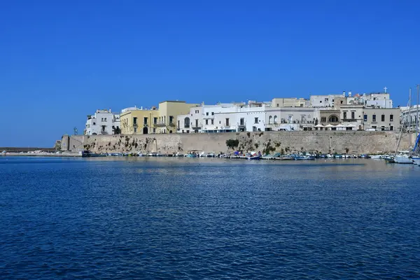 Gelibolu manzarası, İtalya 'nın Puglia bölgesinde bir deniz kenti..